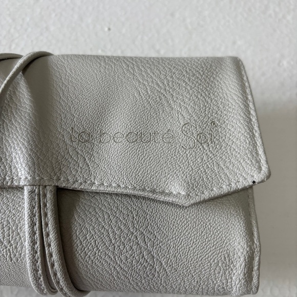 La Beaute Soi - 10 Makeup Brush Pro Kit Vegan Leather Clutch - NEW - Picture 6 of 6